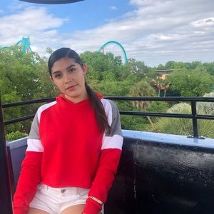 Meet your Posher, Alexis